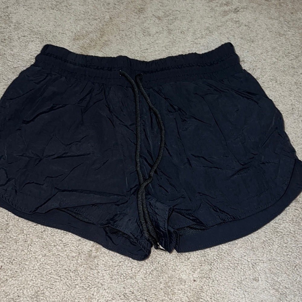 F21 BLACK ATHLETIC SHORTS